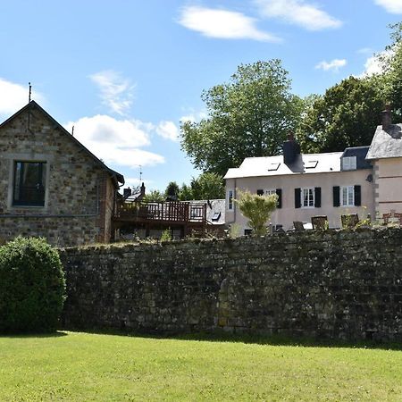 Gites In Le Neufbourg -Mortain Bagian luar foto