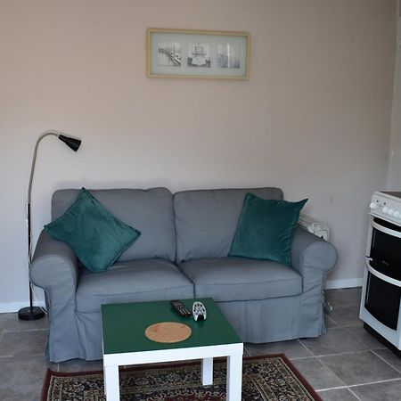 Gites In Le Neufbourg -Mortain Ruang foto