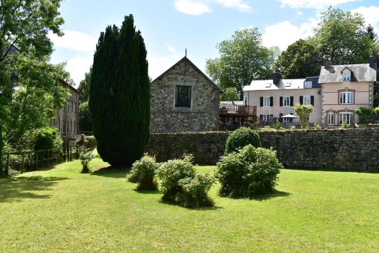 Gites In Le Neufbourg -Mortain Bagian luar foto