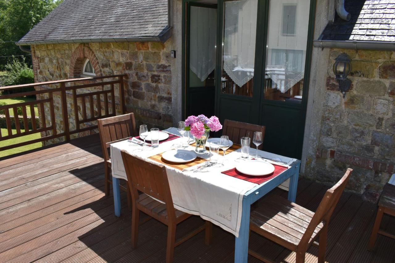 Gites In Le Neufbourg -Mortain Bagian luar foto