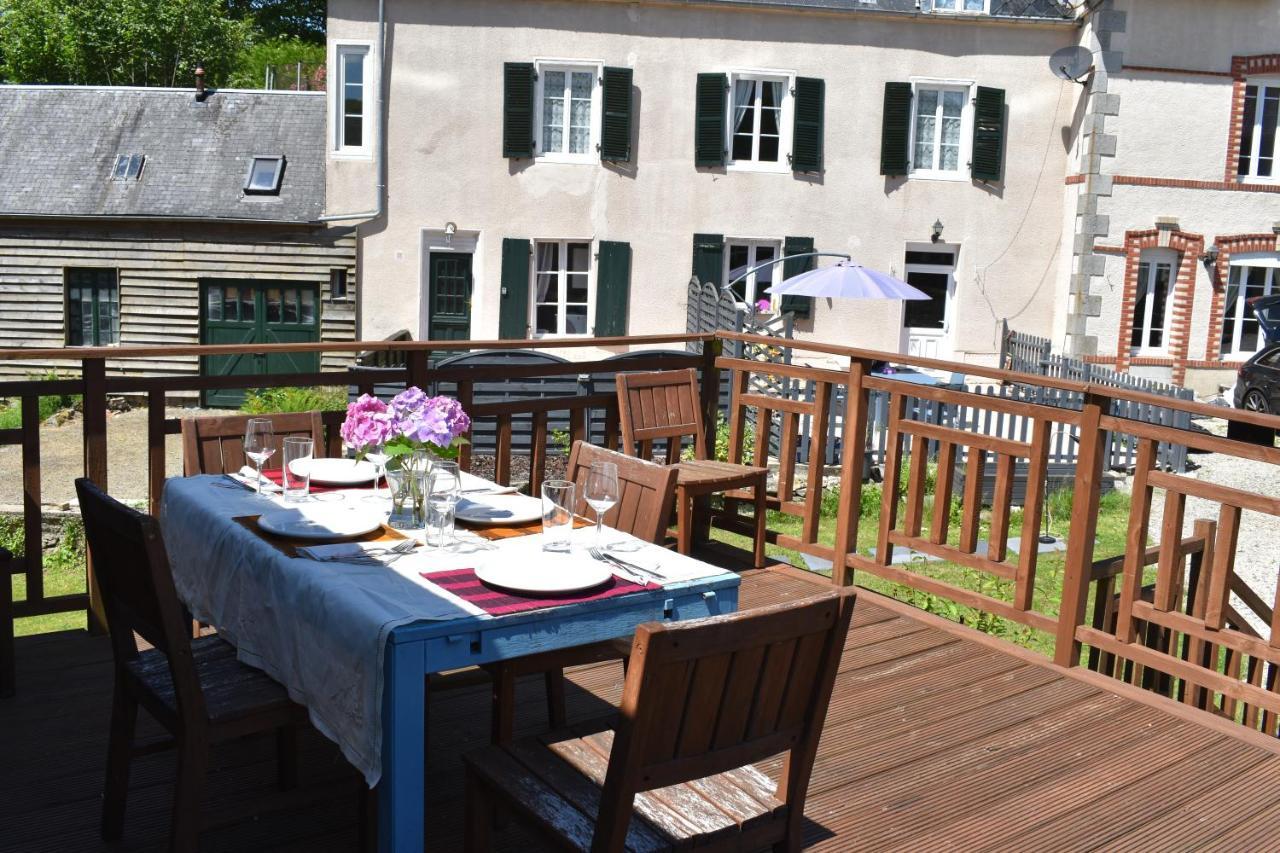 Gites In Le Neufbourg -Mortain Bagian luar foto