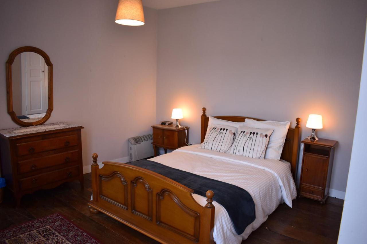 Gites In Le Neufbourg -Mortain Bagian luar foto