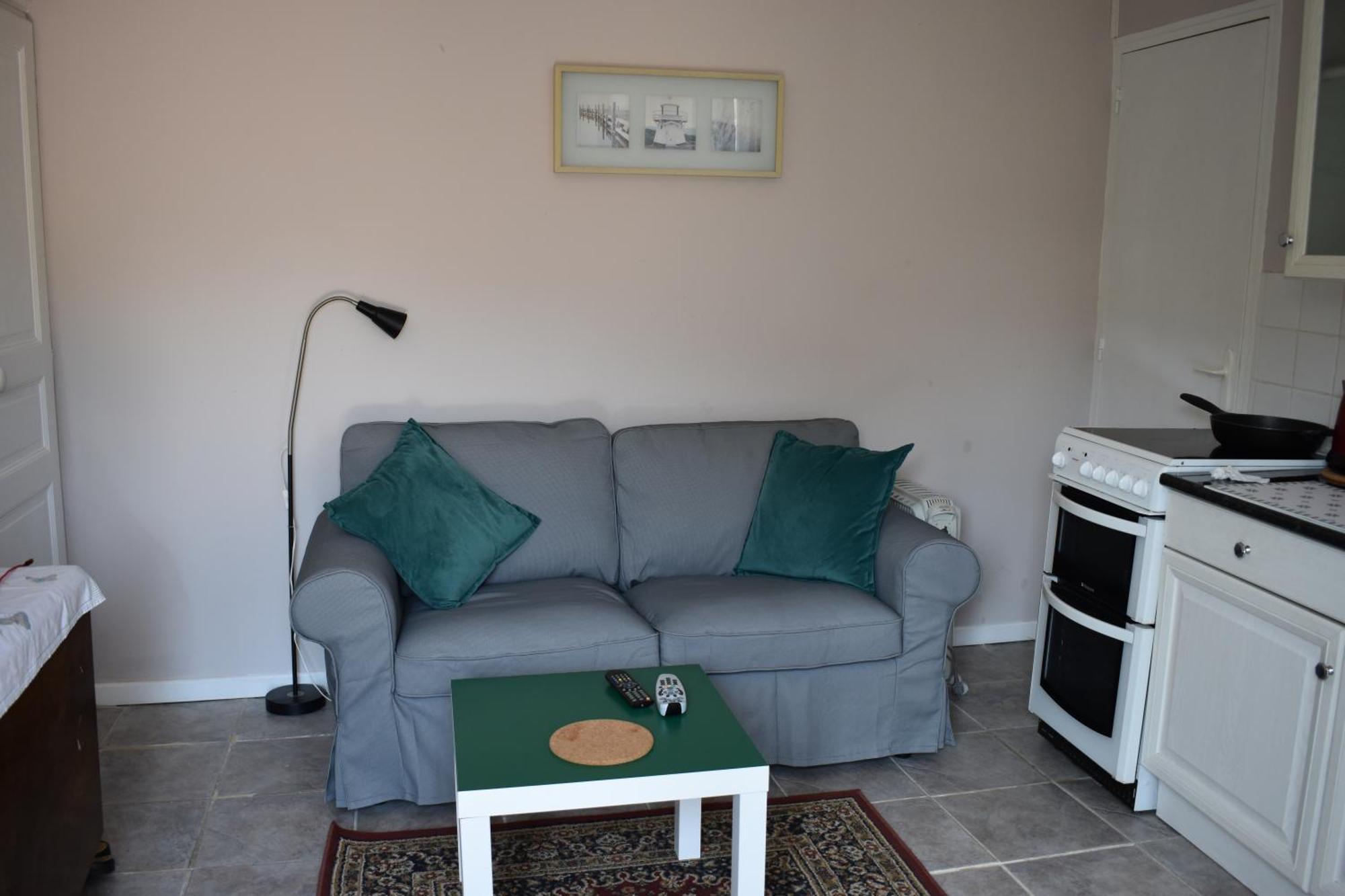 Gites In Le Neufbourg -Mortain Ruang foto